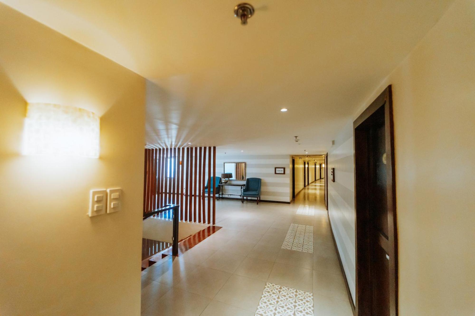 Sugarland Hotel Баколод Екстер'єр фото