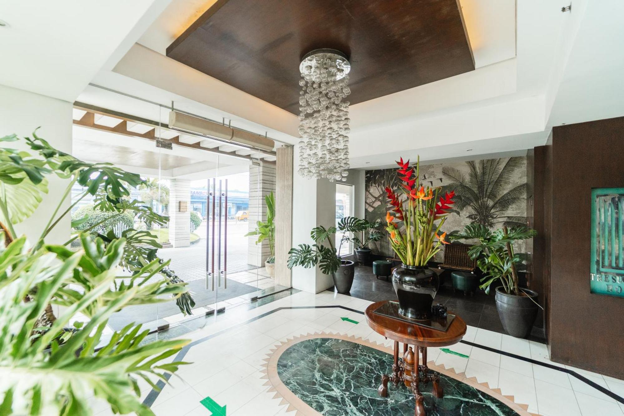 Sugarland Hotel Баколод Екстер'єр фото